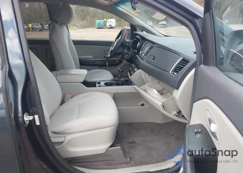 2017 Kia Sedona Lx z USA, uszkodzony, nr VIN KNDMB5C16H6231684